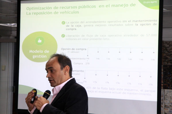 Rueda de Prensa EPM-Emvarias
Rueda de Prensa EPM-Emvarias
Fecha: Enero 8 de 2014
Para descargar esta fotografía en alta resolución, haga clic sobre la imagen hasta que la misma se despliegue en la pantalla completa; luego dé clic derecho y elija la opción "guardar imagen como". 
En caso de publicación por cualquier medio, solicitamos acompañarla del crédito: "Foto EPM"

Palabras clave: Rueda Prensa EPM Emvarias