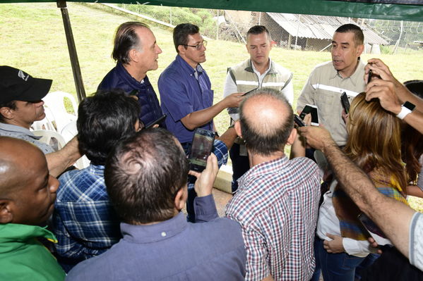 Acueducto San Antonio de Prado y La Estrella
Acueducto San Antonio de Prado y La Estrella
Fecha: Agosto 16 de 2019. 
Para descargar esta fotografía en alta resolución, haga clic sobre la imagen hasta que la misma se despliegue en la pantalla completa; luego dé clic derecho y elija la opción "guardar imagen como". 
En caso de publicación por cualquier medio, solicitamos acompañarla del crédito: "Foto EPM"
Palabras clave: Acueducto San Antonio de Prado y La Estrella