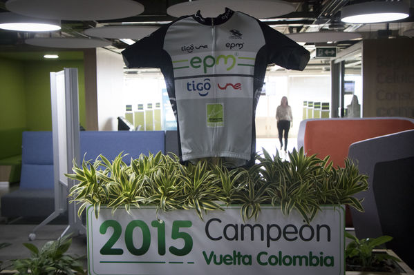 Presentación Equipo Ciclismo EPM 2018
Presentación del Equipo de Ciclismo EPM 2018
Fecha: Enero 31 de 2018
Para descargar esta fotografía en alta resolución, haga clic sobre la imagen hasta que la misma se despliegue en la pantalla completa; luego dé clic derecho y elija la opción "guardar imagen como". 
En caso de publicación por cualquier medio, solicitamos acompañarla del crédito: "Foto EPM"
Palabras clave: Presentación Equipo Ciclismo EPM 2018