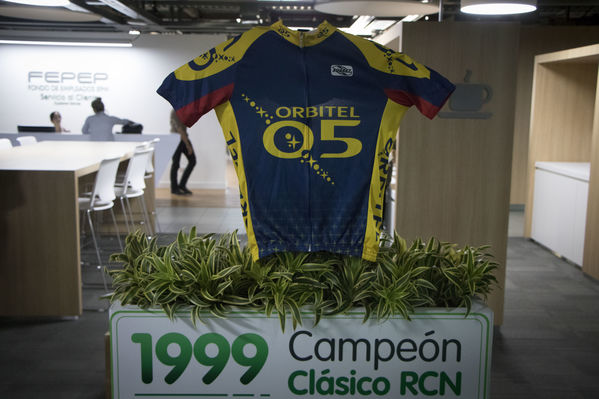 Presentación Equipo Ciclismo EPM 2018
Presentación del Equipo de Ciclismo EPM 2018
Fecha: Enero 31 de 2018
Para descargar esta fotografía en alta resolución, haga clic sobre la imagen hasta que la misma se despliegue en la pantalla completa; luego dé clic derecho y elija la opción "guardar imagen como". 
En caso de publicación por cualquier medio, solicitamos acompañarla del crédito: "Foto EPM"
Palabras clave: Presentación Equipo Ciclismo EPM 2018