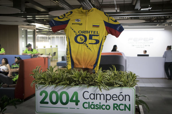 Presentación Equipo Ciclismo EPM 2018
Presentación del Equipo de Ciclismo EPM 2018
Fecha: Enero 31 de 2018
Para descargar esta fotografía en alta resolución, haga clic sobre la imagen hasta que la misma se despliegue en la pantalla completa; luego dé clic derecho y elija la opción "guardar imagen como". 
En caso de publicación por cualquier medio, solicitamos acompañarla del crédito: "Foto EPM"
Palabras clave: Presentación Equipo Ciclismo EPM 2018