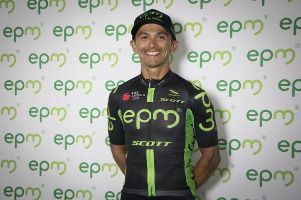 Presentación Equipo Ciclismo EPM 2018
Presentación del Equipo de Ciclismo EPM 2018
Fecha: Enero 31 de 2018
Para descargar esta fotografía en alta resolución, haga clic sobre la imagen hasta que la misma se despliegue en la pantalla completa; luego dé clic derecho y elija la opción "guardar imagen como". 
En caso de publicación por cualquier medio, solicitamos acompañarla del crédito: "Foto EPM"
Palabras clave: Presentación Equipo Ciclismo EPM 2018
