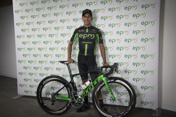 Presentación Equipo Ciclismo EPM 2018
Presentación del Equipo de Ciclismo EPM 2018
Fecha: Enero 31 de 2018
Para descargar esta fotografía en alta resolución, haga clic sobre la imagen hasta que la misma se despliegue en la pantalla completa; luego dé clic derecho y elija la opción "guardar imagen como". 
En caso de publicación por cualquier medio, solicitamos acompañarla del crédito: "Foto EPM"
Palabras clave: Presentación Equipo Ciclismo EPM 2018