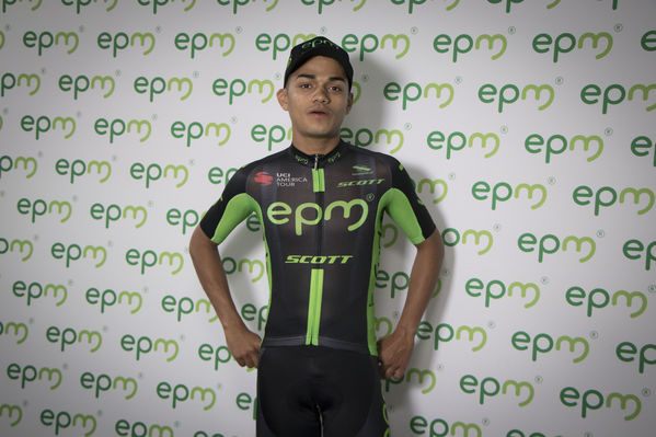 Presentación Equipo Ciclismo EPM 2018
Presentación del Equipo de Ciclismo EPM 2018
Fecha: Enero 31 de 2018
Para descargar esta fotografía en alta resolución, haga clic sobre la imagen hasta que la misma se despliegue en la pantalla completa; luego dé clic derecho y elija la opción "guardar imagen como". 
En caso de publicación por cualquier medio, solicitamos acompañarla del crédito: "Foto EPM"
Palabras clave: Presentación Equipo Ciclismo EPM 2018