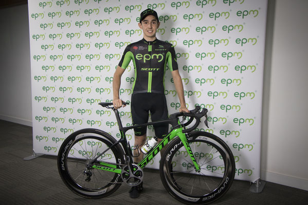 Presentación Equipo Ciclismo EPM 2018
Presentación del Equipo de Ciclismo EPM 2018
Fecha: Enero 31 de 2018
Para descargar esta fotografía en alta resolución, haga clic sobre la imagen hasta que la misma se despliegue en la pantalla completa; luego dé clic derecho y elija la opción "guardar imagen como". 
En caso de publicación por cualquier medio, solicitamos acompañarla del crédito: "Foto EPM"
Palabras clave: Presentación Equipo Ciclismo EPM 2018