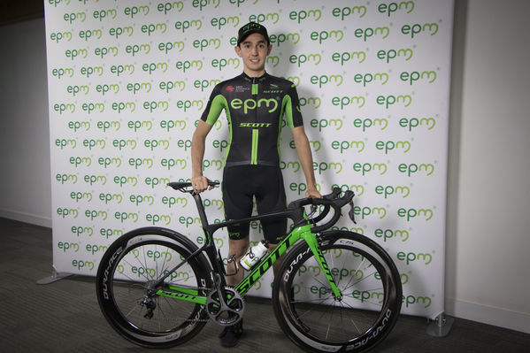 Presentación Equipo Ciclismo EPM 2018
Presentación del Equipo de Ciclismo EPM 2018
Fecha: Enero 31 de 2018
Para descargar esta fotografía en alta resolución, haga clic sobre la imagen hasta que la misma se despliegue en la pantalla completa; luego dé clic derecho y elija la opción "guardar imagen como". 
En caso de publicación por cualquier medio, solicitamos acompañarla del crédito: "Foto EPM"
Palabras clave: Presentación Equipo Ciclismo EPM 2018