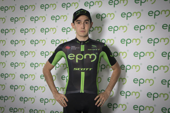 Presentación del Equipo de Ciclismo EPM 2018
Presentación del Equipo de Ciclismo EPM 2018
Fecha: Enero 31 de 2018
Para descargar esta fotografía en alta resolución, haga clic sobre la imagen hasta que la misma se despliegue en la pantalla completa; luego dé clic derecho y elija la opción "guardar imagen como". 
En caso de publicación por cualquier medio, solicitamos acompañarla del crédito: "Foto EPM"
Palabras clave: Presentación del Equipo de Ciclismo EPM 2018