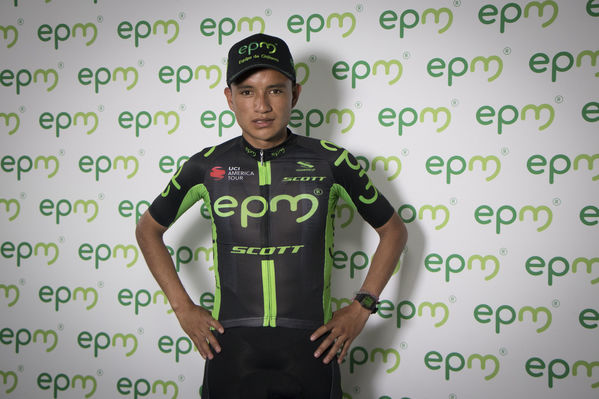Presentación del Equipo de Ciclismo EPM 2018
Presentación del Equipo de Ciclismo EPM 2018
Fecha: Enero 31 de 2018
Para descargar esta fotografía en alta resolución, haga clic sobre la imagen hasta que la misma se despliegue en la pantalla completa; luego dé clic derecho y elija la opción "guardar imagen como". 
En caso de publicación por cualquier medio, solicitamos acompañarla del crédito: "Foto EPM"
Palabras clave: Presentación del Equipo de Ciclismo EPM 2018