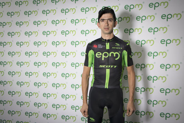 Presentación del Equipo de Ciclismo EPM 2018
Presentación del Equipo de Ciclismo EPM 2018
Fecha: Enero 31 de 2018
Para descargar esta fotografía en alta resolución, haga clic sobre la imagen hasta que la misma se despliegue en la pantalla completa; luego dé clic derecho y elija la opción "guardar imagen como". 
En caso de publicación por cualquier medio, solicitamos acompañarla del crédito: "Foto EPM"
Palabras clave: Presentación del Equipo de Ciclismo EPM 2018