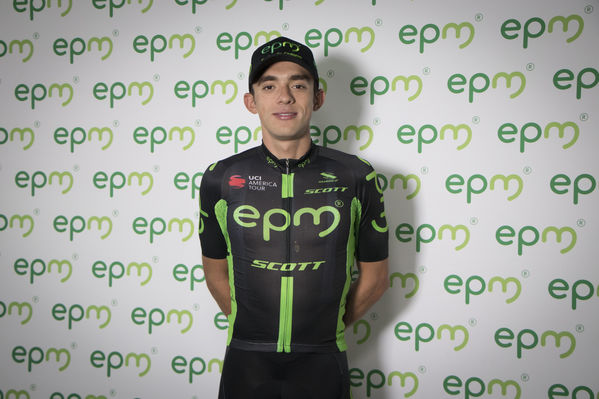 Presentación del Equipo de Ciclismo EPM 2018
Presentación del Equipo de Ciclismo EPM 2018
Fecha: Enero 31 de 2018
Para descargar esta fotografía en alta resolución, haga clic sobre la imagen hasta que la misma se despliegue en la pantalla completa; luego dé clic derecho y elija la opción "guardar imagen como". 
En caso de publicación por cualquier medio, solicitamos acompañarla del crédito: "Foto EPM"
Palabras clave: Presentación del Equipo de Ciclismo EPM 2018