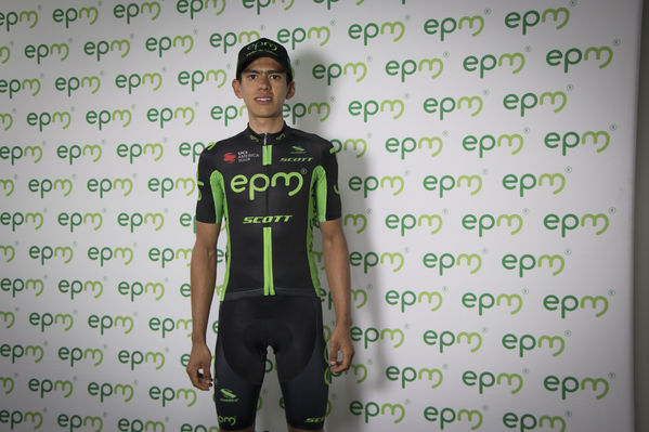 Presentación del Equipo de Ciclismo EPM 2018
Presentación del Equipo de Ciclismo EPM 2018
Fecha: Enero 31 de 2018
Para descargar esta fotografía en alta resolución, haga clic sobre la imagen hasta que la misma se despliegue en la pantalla completa; luego dé clic derecho y elija la opción "guardar imagen como". 
En caso de publicación por cualquier medio, solicitamos acompañarla del crédito: "Foto EPM"
Palabras clave: Presentación del Equipo de Ciclismo EPM 2018