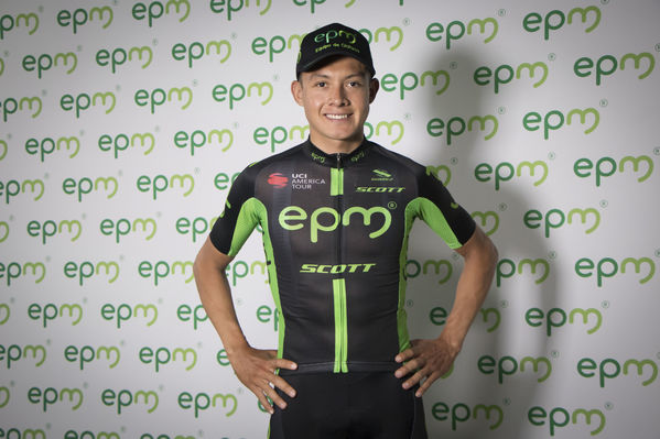 Presentación del Equipo de Ciclismo EPM 2018
Presentación del Equipo de Ciclismo EPM 2018
Fecha: Enero 31 de 2018
Para descargar esta fotografía en alta resolución, haga clic sobre la imagen hasta que la misma se despliegue en la pantalla completa; luego dé clic derecho y elija la opción "guardar imagen como". 
En caso de publicación por cualquier medio, solicitamos acompañarla del crédito: "Foto EPM"
Palabras clave: Presentación del Equipo de Ciclismo EPM 2018