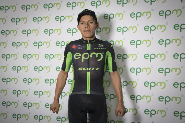Presentación del Equipo de Ciclismo EPM 2018
Presentación del Equipo de Ciclismo EPM 2018
Fecha: Enero 31 de 2018
Para descargar esta fotografía en alta resolución, haga clic sobre la imagen hasta que la misma se despliegue en la pantalla completa; luego dé clic derecho y elija la opción "guardar imagen como". 
En caso de publicación por cualquier medio, solicitamos acompañarla del crédito: "Foto EPM"
Palabras clave: Presentación del Equipo de Ciclismo EPM 2018