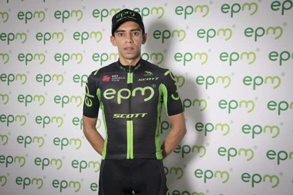Presentación del Equipo de Ciclismo EPM 2018
Presentación del Equipo de Ciclismo EPM 2018
Fecha: Enero 31 de 2018
Para descargar esta fotografía en alta resolución, haga clic sobre la imagen hasta que la misma se despliegue en la pantalla completa; luego dé clic derecho y elija la opción "guardar imagen como". 
En caso de publicación por cualquier medio, solicitamos acompañarla del crédito: "Foto EPM"
Palabras clave: Presentación del Equipo de Ciclismo EPM 2018