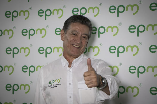 Presentación Equipo Ciclismo EPM 2018
Presentación del Equipo de Ciclismo EPM 2018
Fecha: Enero 31 de 2018
Para descargar esta fotografía en alta resolución, haga clic sobre la imagen hasta que la misma se despliegue en la pantalla completa; luego dé clic derecho y elija la opción "guardar imagen como". 
En caso de publicación por cualquier medio, solicitamos acompañarla del crédito: "Foto EPM"
Palabras clave: Presentación Equipo Ciclismo EPM 2018