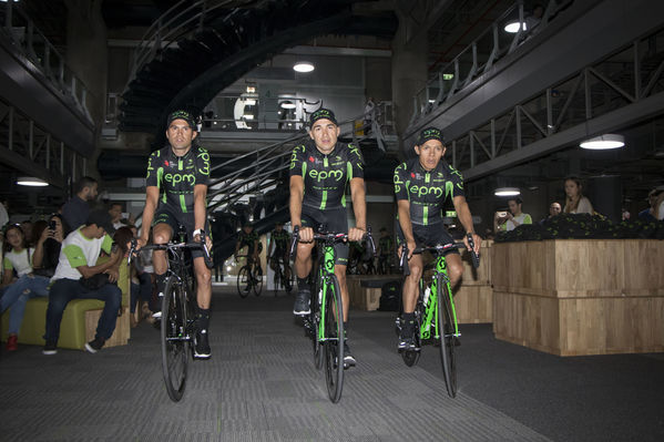 Presentación Equipo Ciclismo EPM 2018
Presentación del Equipo de Ciclismo EPM 2018
Fecha: Enero 31 de 2018
Para descargar esta fotografía en alta resolución, haga clic sobre la imagen hasta que la misma se despliegue en la pantalla completa; luego dé clic derecho y elija la opción "guardar imagen como". 
En caso de publicación por cualquier medio, solicitamos acompañarla del crédito: "Foto EPM"
Palabras clave: Presentación Equipo Ciclismo EPM 2018