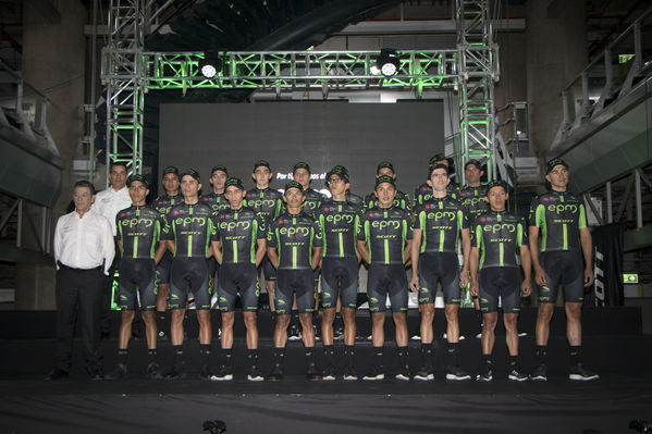 Presentación Equipo Ciclismo EPM 2018
Presentación del Equipo de Ciclismo EPM 2018
Fecha: Enero 31 de 2018
Para descargar esta fotografía en alta resolución, haga clic sobre la imagen hasta que la misma se despliegue en la pantalla completa; luego dé clic derecho y elija la opción "guardar imagen como". 
En caso de publicación por cualquier medio, solicitamos acompañarla del crédito: "Foto EPM"
Palabras clave: Presentación Equipo Ciclismo EPM 2018
