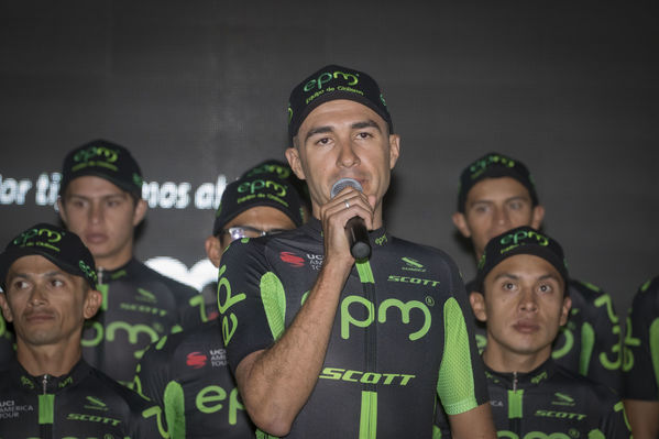 Presentación Equipo Ciclismo EPM 2018
Presentación del Equipo de Ciclismo EPM 2018
Fecha: Enero 31 de 2018
Para descargar esta fotografía en alta resolución, haga clic sobre la imagen hasta que la misma se despliegue en la pantalla completa; luego dé clic derecho y elija la opción "guardar imagen como". 
En caso de publicación por cualquier medio, solicitamos acompañarla del crédito: "Foto EPM"
Palabras clave: Presentación Equipo Ciclismo EPM 2018