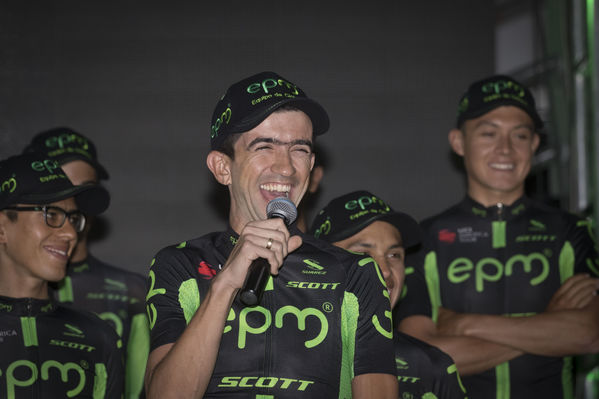 Presentación Equipo Ciclismo EPM 2018
Presentación del Equipo de Ciclismo EPM 2018
Fecha: Enero 31 de 2018
Para descargar esta fotografía en alta resolución, haga clic sobre la imagen hasta que la misma se despliegue en la pantalla completa; luego dé clic derecho y elija la opción "guardar imagen como". 
En caso de publicación por cualquier medio, solicitamos acompañarla del crédito: "Foto EPM"
Palabras clave: Presentación Equipo Ciclismo EPM 2018