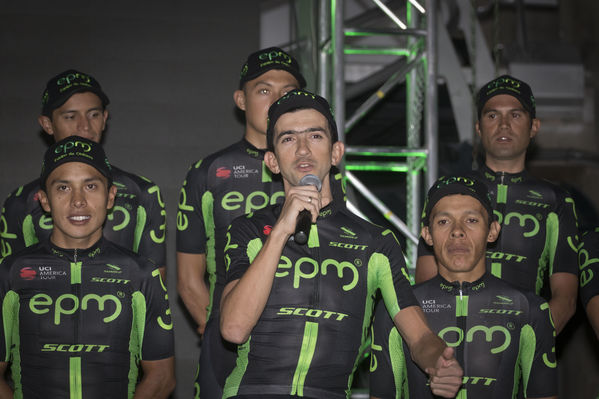 Presentación Equipo Ciclismo EPM 2018
Presentación del Equipo de Ciclismo EPM 2018
Fecha: Enero 31 de 2018
Para descargar esta fotografía en alta resolución, haga clic sobre la imagen hasta que la misma se despliegue en la pantalla completa; luego dé clic derecho y elija la opción "guardar imagen como". 
En caso de publicación por cualquier medio, solicitamos acompañarla del crédito: "Foto EPM"
Palabras clave: Presentación Equipo Ciclismo EPM 2018