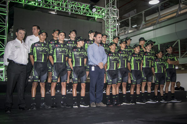 Presentación Equipo Ciclismo EPM 2018
Presentación del Equipo de Ciclismo EPM 2018
Fecha: Enero 31 de 2018
Para descargar esta fotografía en alta resolución, haga clic sobre la imagen hasta que la misma se despliegue en la pantalla completa; luego dé clic derecho y elija la opción "guardar imagen como". 
En caso de publicación por cualquier medio, solicitamos acompañarla del crédito: "Foto EPM"
Palabras clave: Presentación Equipo Ciclismo EPM 2018