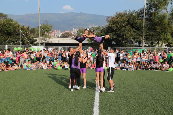Inauguración de la UVA San Fernando
Inauguración de la UVA San Fernando
Fecha: Febrero 2 de 2016
Para descargar esta fotografía en alta resolución, haga clic sobre la imagen hasta que la misma se despliegue en la pantalla completa; luego dé clic derecho y elija la opción "guardar imagen como". 
En caso de publicación por cualquier medio, solicitamos acompañarla del crédito: "Foto EPM"
Palabras clave: Inauguración UVA San Fernando