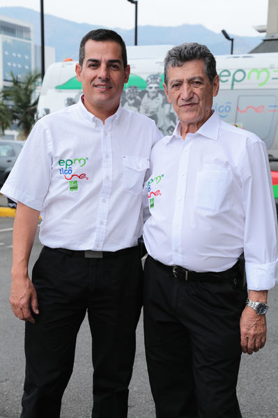 Presentación del Equipo de ciclismo EPM TigoUne 2016  
Presentación del Equipo de ciclismo EPM TigoUne 2016    
Fecha: Febrero 29 de 2016
Para descargar esta fotografía en alta resolución, haga clic sobre la imagen hasta que la misma se despliegue en la pantalla completa; luego dé clic derecho y elija la opción "guardar imagen como". 
En caso de publicación por cualquier medio, solicitamos acompañarla del crédito: "Foto EPM"
Palabras clave: Presentación Equipo ciclismo EPM TigoUne 2016