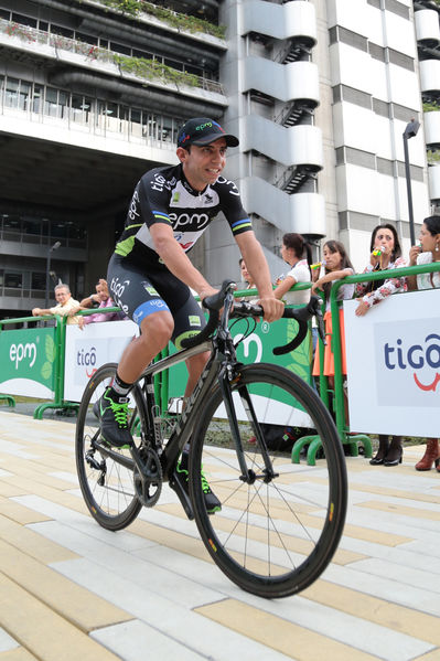 Presentación del Equipo de ciclismo EPM TigoUne 2016 
Presentación del Equipo de ciclismo EPM TigoUne 2016    
Fecha: Febrero 29 de 2016
Para descargar esta fotografía en alta resolución, haga clic sobre la imagen hasta que la misma se despliegue en la pantalla completa; luego dé clic derecho y elija la opción "guardar imagen como". 
En caso de publicación por cualquier medio, solicitamos acompañarla del crédito: "Foto EPM"
Palabras clave: Presentación Equipo ciclismo EPM TigoUne 2016