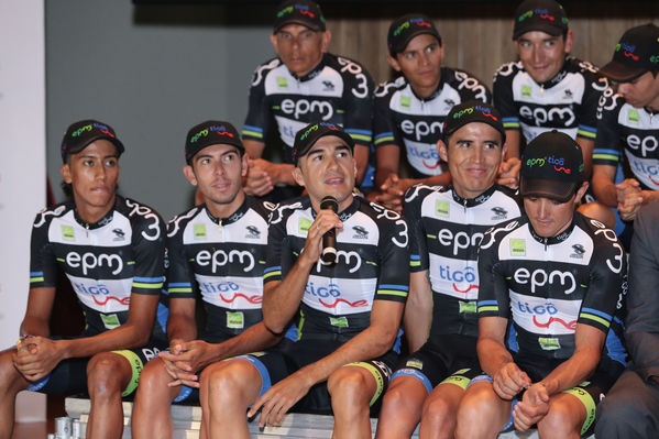 Presentación del Equipo de ciclismo EPM TigoUne 2016 
Presentación del Equipo de ciclismo EPM TigoUne 2016    
Fecha: Febrero 29 de 2016
Para descargar esta fotografía en alta resolución, haga clic sobre la imagen hasta que la misma se despliegue en la pantalla completa; luego dé clic derecho y elija la opción "guardar imagen como". 
En caso de publicación por cualquier medio, solicitamos acompañarla del crédito: "Foto EPM"
Palabras clave: Presentación Equipo ciclismo EPM TigoUne 2016