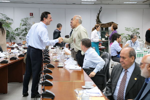 Venta de Acciones de EPM en Isagen
Venta de Acciones de EPM en Isagen
Fecha: Febrero 22 de 2016
Para descargar esta fotografía en alta resolución, haga clic sobre la imagen hasta que la misma se despliegue en la pantalla completa; luego dé clic derecho y elija la opción "guardar imagen como". 
En caso de publicación por cualquier medio, solicitamos acompañarla del crédito: "Foto EPM"
Palabras clave: Venta Acciones EPM Isagen