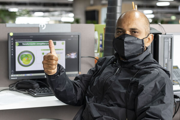 Oferta laboral EPM personas discapacidad 
Oferta laboral EPM personas en discapacidad. 
Fecha: Febrero 19 2020.
Para descargar esta fotografía en alta resolución, haga clic sobre la imagen hasta que la misma se despliegue en la pantalla completa; luego dé clic derecho y elija la opción "guardar imagen como". 
En caso de publicación por cualquier medio, solicitamos acompañarla del crédito: "Foto EPM"
Palabras clave: Oferta laboral EPM personas discapacidad