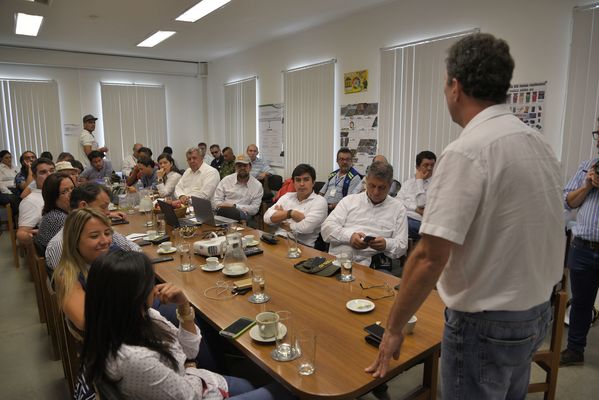 Visita Concejales de Medellin a Obra Hidroeléctrica Ituango
Visita Concejales de Medellin a Obra Hidroeléctrica Ituango
Fecha: Julio 10 2018.
Para descargar esta fotografía en alta resolución, haga clic sobre la imagen hasta que la misma se despliegue en la pantalla completa; luego dé clic derecho y elija la opción "guardar imagen como". 
En caso de publicación por cualquier medio, solicitamos acompañarla del crédito: "Foto EPM"
Palabras clave: Visita Concejales de Medellin a Obra Hidroeléctrica Ituango