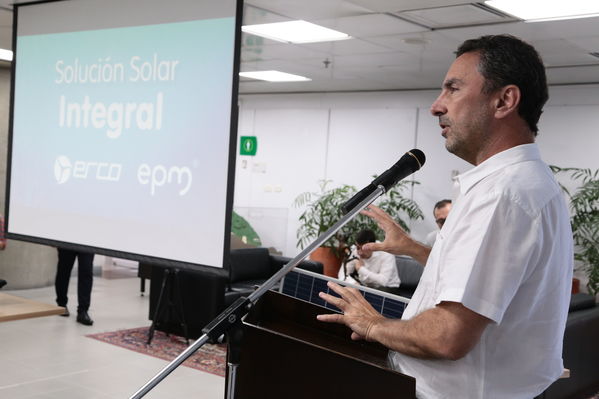 Rueda de prensa - Solución Integral Solar
Rueda de prensa - Solución Integral Solar
Fecha: Julio 10 de 2019. 
Para descargar esta fotografía en alta resolución, haga clic sobre la imagen hasta que la misma se despliegue en la pantalla completa; luego dé clic derecho y elija la opción "guardar imagen como". 
En caso de publicación por cualquier medio, solicitamos acompañarla del crédito: "Foto EPM"
Palabras clave: Rueda de prensa - Solución Integral Solar