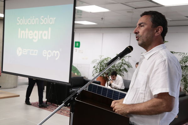 Rueda de prensa - Solución Integral Solar
Rueda de prensa - Solución Integral Solar
Fecha: Julio 10 de 2019. 
Para descargar esta fotografía en alta resolución, haga clic sobre la imagen hasta que la misma se despliegue en la pantalla completa; luego dé clic derecho y elija la opción "guardar imagen como". 
En caso de publicación por cualquier medio, solicitamos acompañarla del crédito: "Foto EPM"
Palabras clave: Rueda de prensa - Solución Integral Solar