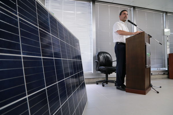 Rueda de prensa - Solución Integral Solar
Rueda de prensa - Solución Integral Solar
Fecha: Julio 10 de 2019. 
Para descargar esta fotografía en alta resolución, haga clic sobre la imagen hasta que la misma se despliegue en la pantalla completa; luego dé clic derecho y elija la opción "guardar imagen como". 
En caso de publicación por cualquier medio, solicitamos acompañarla del crédito: "Foto EPM"
Palabras clave: Rueda de prensa - Solución Integral Solar