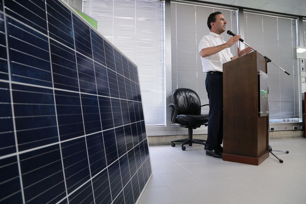 Rueda de prensa - Solución Integral Solar
Rueda de prensa - Solución Integral Solar
Fecha: Julio 10 de 2019. 
Para descargar esta fotografía en alta resolución, haga clic sobre la imagen hasta que la misma se despliegue en la pantalla completa; luego dé clic derecho y elija la opción "guardar imagen como". 
En caso de publicación por cualquier medio, solicitamos acompañarla del crédito: "Foto EPM"
Palabras clave: Rueda de prensa - Solución Integral Solar