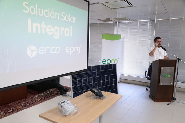 Rueda de prensa - Solución Integral Solar
Rueda de prensa - Solución Integral Solar
Fecha: Julio 10 de 2019. 
Para descargar esta fotografía en alta resolución, haga clic sobre la imagen hasta que la misma se despliegue en la pantalla completa; luego dé clic derecho y elija la opción "guardar imagen como". 
En caso de publicación por cualquier medio, solicitamos acompañarla del crédito: "Foto EPM"
Palabras clave: Rueda de prensa - Solución Integral Solar