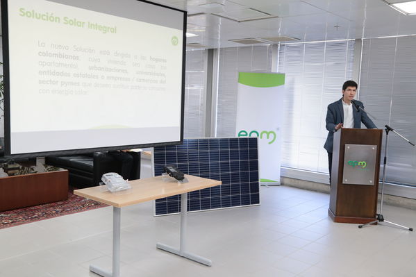 Rueda de prensa - Solución Integral Solar
Rueda de prensa - Solución Integral Solar
Fecha: Julio 10 de 2019. 
Para descargar esta fotografía en alta resolución, haga clic sobre la imagen hasta que la misma se despliegue en la pantalla completa; luego dé clic derecho y elija la opción "guardar imagen como". 
En caso de publicación por cualquier medio, solicitamos acompañarla del crédito: "Foto EPM"
Palabras clave: Rueda de prensa - Solución Integral Solar