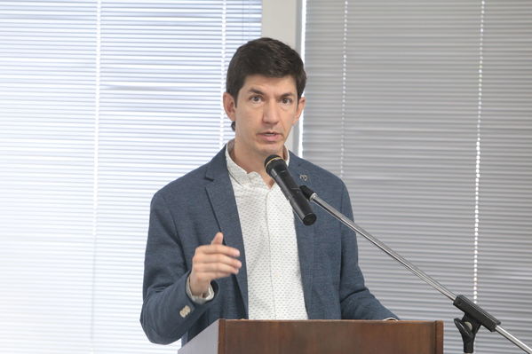 Rueda de prensa - Solución Integral Solar
Rueda de prensa - Solución Integral Solar
Fecha: Julio 10 de 2019. 
Para descargar esta fotografía en alta resolución, haga clic sobre la imagen hasta que la misma se despliegue en la pantalla completa; luego dé clic derecho y elija la opción "guardar imagen como". 
En caso de publicación por cualquier medio, solicitamos acompañarla del crédito: "Foto EPM"
Palabras clave: Rueda de prensa - Solución Integral Solar