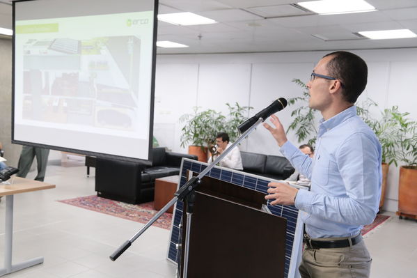 Rueda de prensa - Solución Integral Solar
Rueda de prensa - Solución Integral Solar
Fecha: Julio 10 de 2019. 
Para descargar esta fotografía en alta resolución, haga clic sobre la imagen hasta que la misma se despliegue en la pantalla completa; luego dé clic derecho y elija la opción "guardar imagen como". 
En caso de publicación por cualquier medio, solicitamos acompañarla del crédito: "Foto EPM"
Palabras clave: Rueda de prensa - Solución Integral Solar