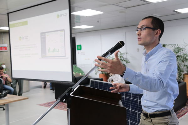 Rueda de prensa - Solución Integral Solar
Rueda de prensa - Solución Integral Solar
Fecha: Julio 10 de 2019. 
Para descargar esta fotografía en alta resolución, haga clic sobre la imagen hasta que la misma se despliegue en la pantalla completa; luego dé clic derecho y elija la opción "guardar imagen como". 
En caso de publicación por cualquier medio, solicitamos acompañarla del crédito: "Foto EPM"
Palabras clave: Rueda de prensa - Solución Integral Solar