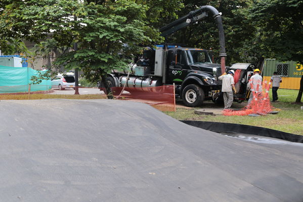 Modernización planta San Fernando.
Modernización planta San Fernando. 
Fecha: 12 Julio 2017. 
Para descargar esta fotografía en alta resolución, haga clic sobre la imagen hasta que la misma se despliegue en la pantalla completa; luego dé clic derecho y elija la opción "guardar imagen como". 
En caso de publicación por cualquier medio, solicitamos acompañarla del crédito: "Foto EPM"
Palabras clave: Modernización planta San Fernando.