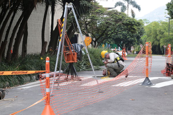 Modernización planta San Fernando.
Modernización planta San Fernando. 
Fecha: 12 Julio 2017. 
Para descargar esta fotografía en alta resolución, haga clic sobre la imagen hasta que la misma se despliegue en la pantalla completa; luego dé clic derecho y elija la opción "guardar imagen como". 
En caso de publicación por cualquier medio, solicitamos acompañarla del crédito: "Foto EPM"
Palabras clave: Modernización planta San Fernando.