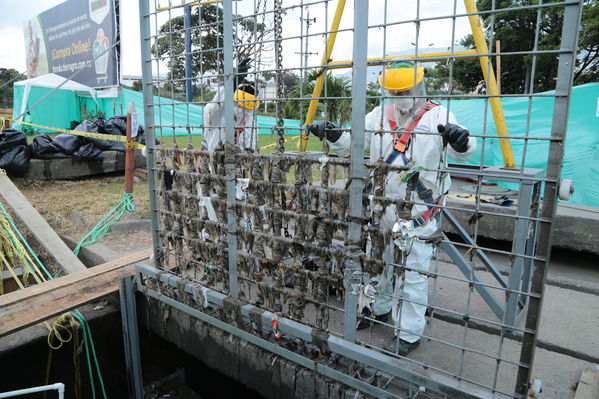 Modernización planta San Fernando.
Modernización planta San Fernando.
Fecha: 14 Julio 2017.
Para descargar esta fotografía en alta resolución, haga clic sobre la imagen hasta que la misma se despliegue en la pantalla completa; luego dé clic derecho y elija la opción "guardar imagen como". 
En caso de publicación por cualquier medio, solicitamos acompañarla del crédito: "Foto EPM"
Palabras clave: Modernización planta San Fernando.