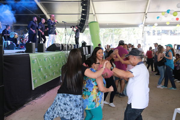Día de la Familia EPM 2017
Día de la Familia EPM 2017
Fecha: Julio 15 de 2017
Para descargar esta fotografía en alta resolución, haga clic sobre la imagen hasta que la misma se despliegue en la pantalla completa; luego dé clic derecho y elija la opción "guardar imagen como". 
En caso de publicación por cualquier medio, solicitamos acompañarla del crédito: "Foto EPM"
Palabras clave: Día Familia EPM 2017