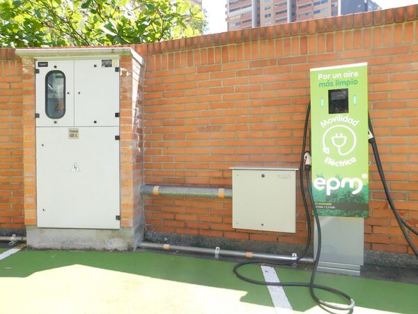 Ecoestacion Sao Paulo
Ecoestacion Sao Paulo.
Fecha: 21 Julio 2020.
Para descargar esta fotografía en alta resolución, haga clic sobre la imagen hasta que la misma se despliegue en la pantalla completa; luego dé clic derecho y elija la opción "guardar imagen como". 
En caso de publicación por cualquier medio, solicitamos acompañarla del crédito: "Foto EPM"
Palabras clave: Ecoestacion Sao Paulo