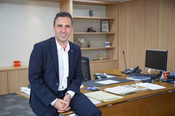 Gerente general  EPM Jorge Londoño
Gerente general de EPM Jorge Londoño de la Cuesta.
Fecha: Julio 26 de 2017.
Para descargar esta fotografía en alta resolución, haga clic sobre la imagen hasta que la misma se despliegue en la pantalla completa; luego dé clic derecho y elija la opción "guardar imagen como". 
En caso de publicación por cualquier medio, solicitamos acompañarla del crédito: "Foto EPM"
Palabras clave: Gerente general  EPM Jorge Londoño