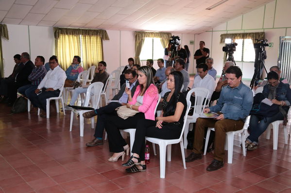 Escuela Formación de Linieros
Escuela Formación de Linieros
Fecha: Julio 29 de 2016
Para descargar esta fotografía en alta resolución, haga clic sobre la imagen hasta que la misma se despliegue en la pantalla completa; luego dé clic derecho y elija la opción "guardar imagen como". 
En caso de publicación por cualquier medio, solicitamos acompañarla del crédito: "Foto EPM"
Palabras clave: Escuela Formación Linieros