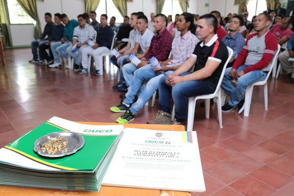 Escuela Formación de Linieros
Escuela Formación de Linieros
Fecha: Julio 29 de 2016
Para descargar esta fotografía en alta resolución, haga clic sobre la imagen hasta que la misma se despliegue en la pantalla completa; luego dé clic derecho y elija la opción "guardar imagen como". 
En caso de publicación por cualquier medio, solicitamos acompañarla del crédito: "Foto EPM"
Palabras clave: Escuela Formación Linieros