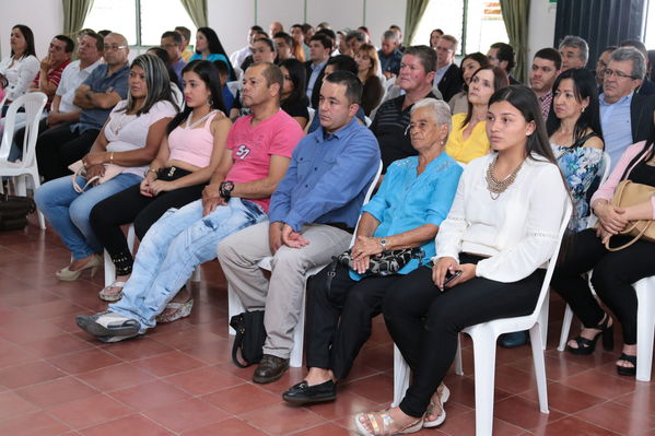 Escuela Formación de Linieros
Escuela Formación de Linieros
Fecha: Julio 29 de 2016
Para descargar esta fotografía en alta resolución, haga clic sobre la imagen hasta que la misma se despliegue en la pantalla completa; luego dé clic derecho y elija la opción "guardar imagen como". 
En caso de publicación por cualquier medio, solicitamos acompañarla del crédito: "Foto EPM"
Palabras clave: Escuela Formación Linieros